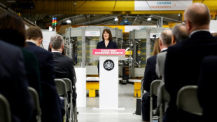El gobierno brit&aacute;nico aprueba la ampliaci&oacute;n del aeropuerto de Heathrow para hacer despegar la econom&iacute;a