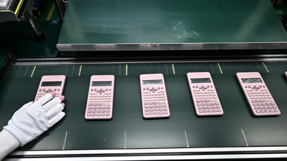 Des &eacute;coles aux boutiques, les calculettes &agrave; l'ancienne r&eacute;sistent &agrave; l'heure de l'IA