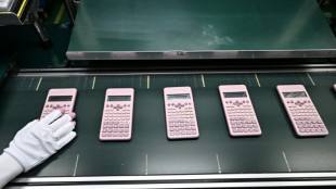 Des &eacute;coles aux boutiques, les calculettes &agrave; l'ancienne r&eacute;sistent &agrave; l'heure de l'IA