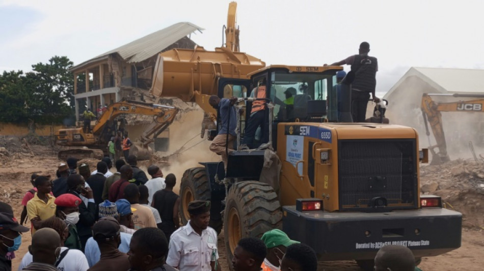 Nigeria: au moins 16 élèves tués dans l'effondrement d'une école, d'autres piégés