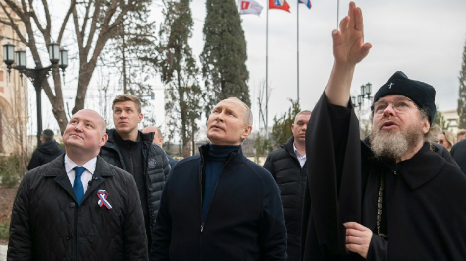 Putin visita ciudad de Mari&uacute;pol en Ucrania despu&eacute;s de viaje a Crimea