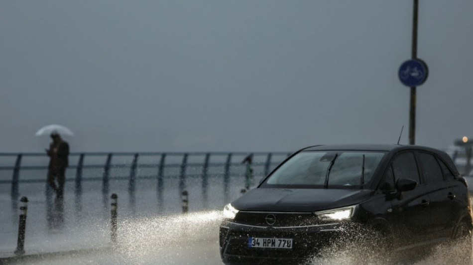 Turquie: deux morts apr&egrave;s des pluies torrentielles &agrave; Istanbul