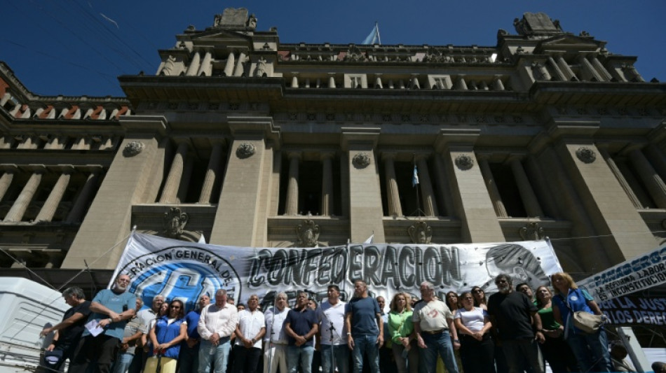 Primeira a&ccedil;&atilde;o contra reforma trabalhista de Milei &eacute; apresentada na Argentina