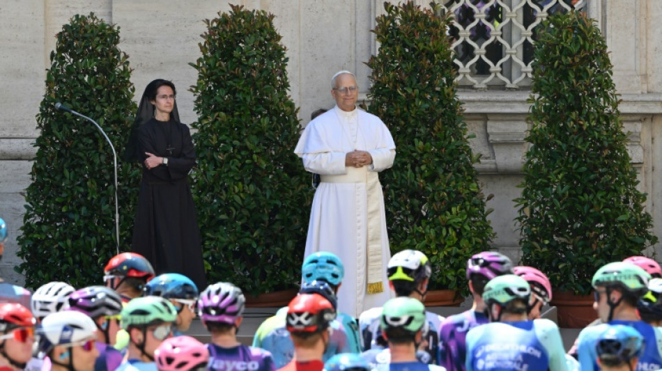 Tour d'Italie: le pape L&eacute;on XIV b&eacute;nit le peloton avant sa travers&eacute;e du Vatican