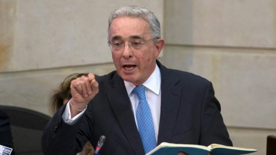 Defesa do ex-presidente &Aacute;lvaro Uribe pede anula&ccedil;&atilde;o de acusa&ccedil;&otilde;es de suborno