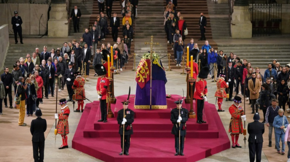 250,000 viewed queen's coffin at lying-in-state: govt