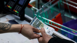 L'euro arretra sulle proteste in Francia, -0,14% a 1,1223 dollari
