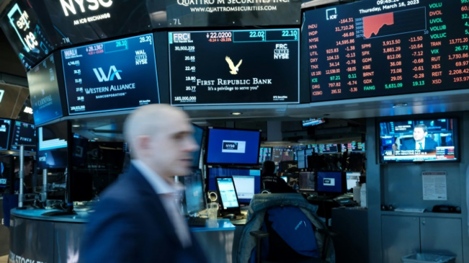 Wall Street ouvre en l&eacute;g&egrave;re baisse, le retour au calme se confirme