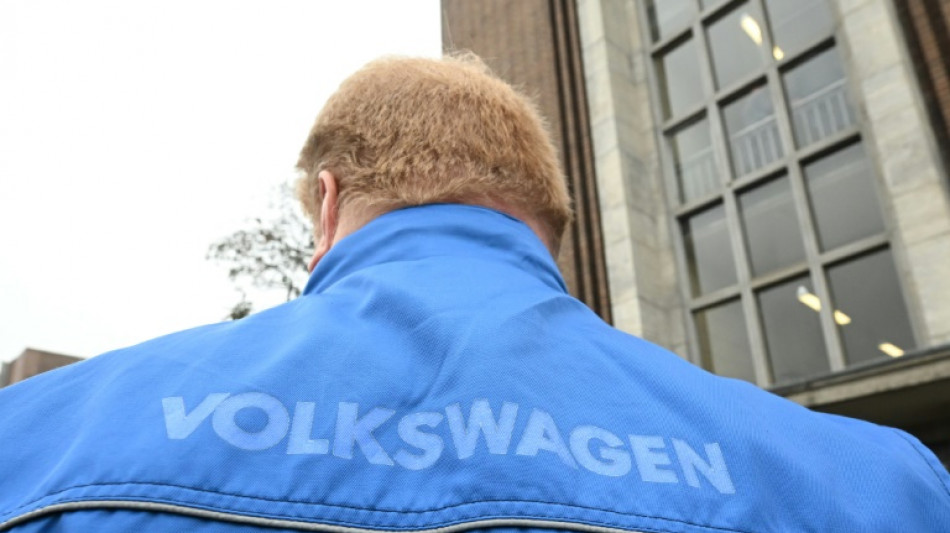 Betriebsrat: VW will mindestens drei Werke schlie&szlig;en und etliche Jobs abbauen