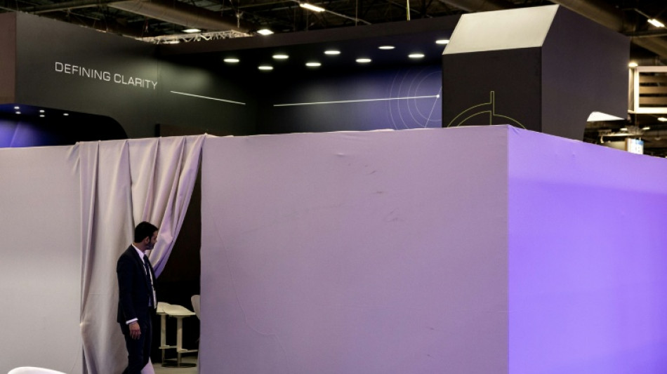 France shuts down dozen Israeli stands at defence trade show