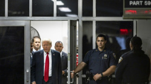 Promotoria diz ter 'fortes evid&ecirc;ncias' contra Trump na reta final de julgamento em NY