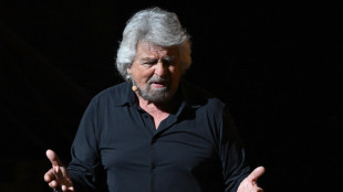 Grillo, il M5s &egrave; stramorto, fatevi un altro simbolo