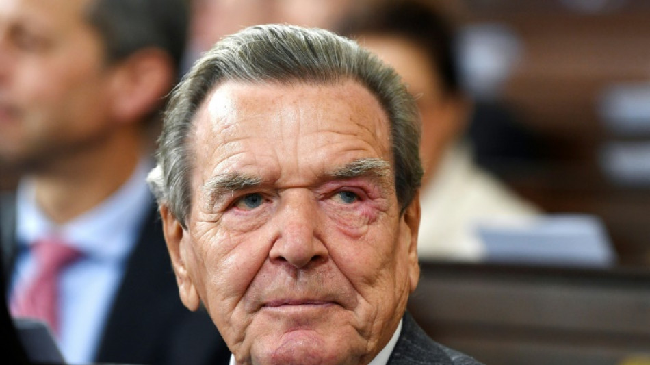 SPD-Bezirk Hannover ehrt Altkanzler Schr&ouml;der f&uuml;r 60 Jahre Parteimitgliedschaft