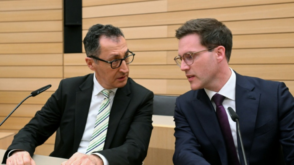Gr&uuml;ne und CDU in Baden-W&uuml;rttemberg einigen sich auf Koalitionsvertrag