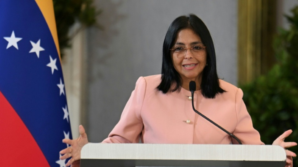 Trump amenaza a la nueva l&iacute;der en Venezuela, respaldada por los militares