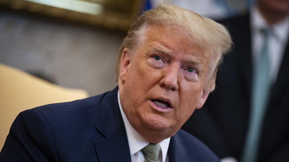 Trump, 'qualcuno dica al Papa che l'Iran ha ucciso 42 mila innocenti'