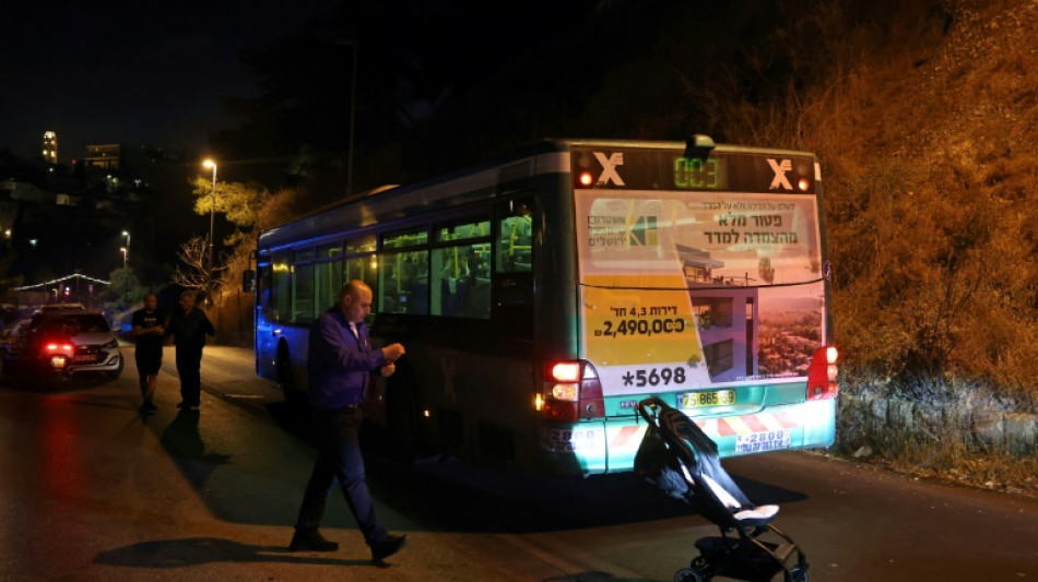 Ocho heridos, dos de ellos graves, en ataque a un bus en Jerusal&eacute;n