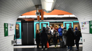 Retraites: moins de gr&eacute;vistes mardi, pour le 3e jour de gr&egrave;ves
