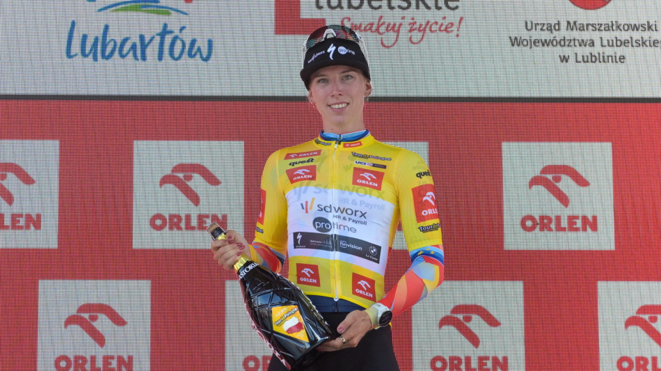 Lorena Wiebes vince la prima tappa del Tour femminile