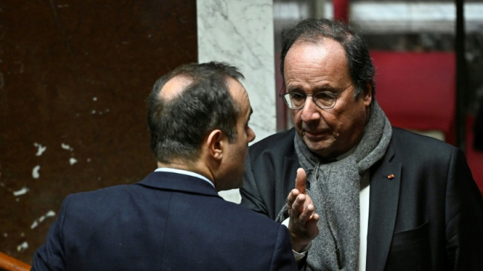 "La fragilit&eacute;" politique et budg&eacute;taire fran&ccedil;aise &eacute;l&eacute;ment "d'ins&eacute;curit&eacute;" pour l'Europe, selon Hollande