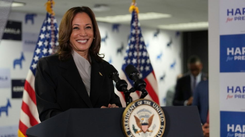 Kamala Harris sai em campanha como prov&aacute;vel candidata democrata