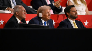 Trump reafirma seu poder e recebe apoio de ex-rivais em sinal de unidade