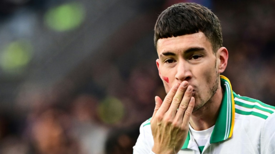 Roma vence Cremonese (3-1) e assume liderança provisória do Italiano