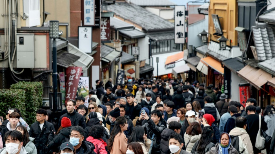 Japon: la ville de Kyoto, touch&eacute;e par le surtourisme, rel&egrave;ve fortement ses taxes de s&eacute;jour