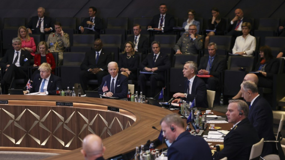 Ukraine: marathon diplomatique des Occidentaux &agrave; Bruxelles, les forces russes s'enlisent 