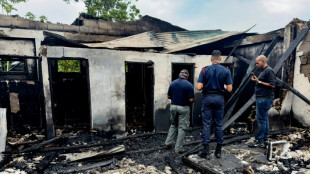 Colegiala provoc&oacute; incendio que mat&oacute; a 19 j&oacute;venes en Guyana tras incautarle celular 
