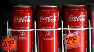 Consumidores aceptan subida de precios de Coca Cola, que registra m&aacute;s ganancias