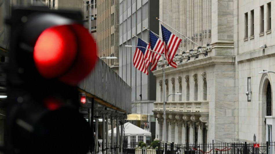 Wall Street plonge apr&egrave;s une inflation am&eacute;ricaine toujours plus forte