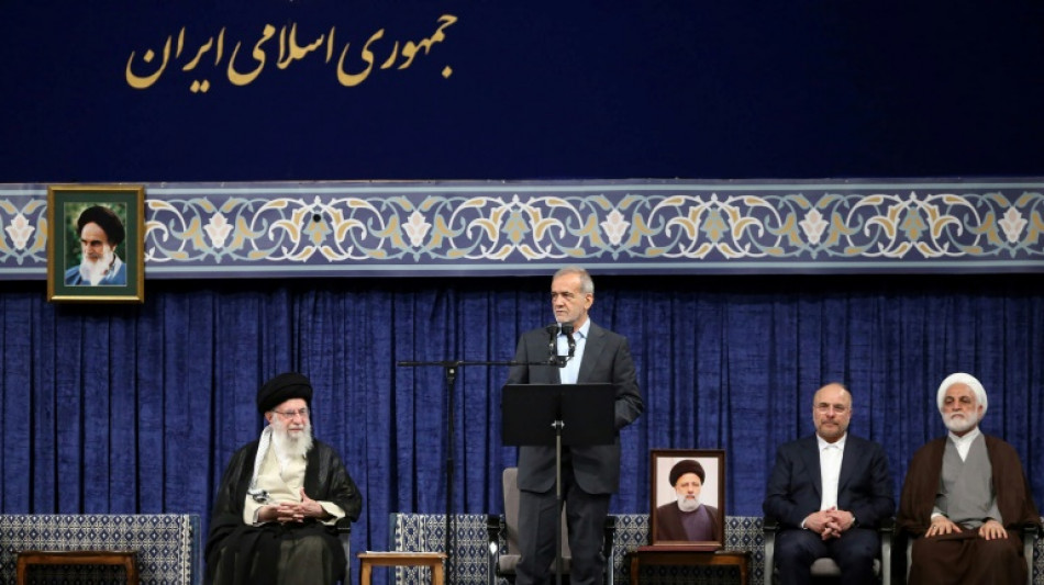Aiatol&aacute; Khamenei aprova elei&ccedil;&atilde;o do reformista Pezeshkian como presidente do Ir&atilde;