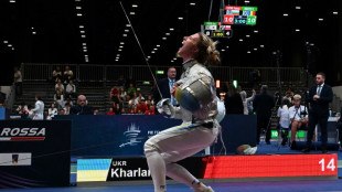 Ucraniana vence russa em Mundial de Esgrima, mas &eacute; desclassificada por recusar aperto de m&atilde;o