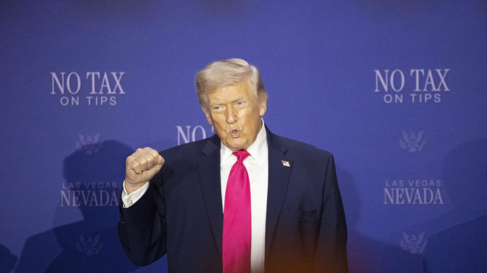 Trump, 'l'Iran fa un po' il furbo ma non pu&ograve; ricattarci'