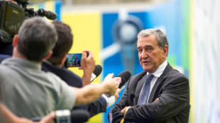 Carlos Alberto Parreira recebe alta ap&oacute;s 80 dias internado