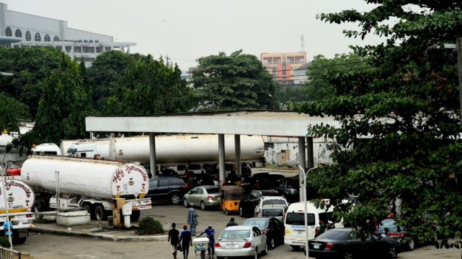 Le Nigeria approvisionne ses stations-service pour mettre fin &agrave; la p&eacute;nurie de carburant