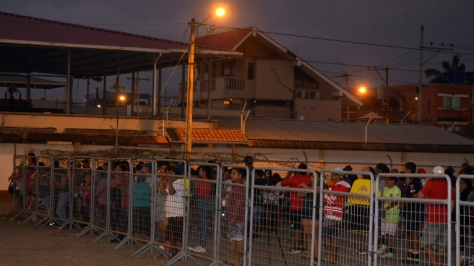 Mueren 13 presos en una c&aacute;rcel de Ecuador marcada por matanzas recientes