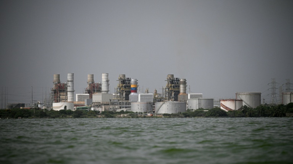 Trump meets oil executives, says $100 bn pledged for Venezuela