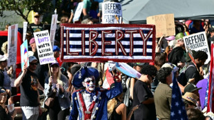 Manifestaciones anti-Trump recorren Estados Unidos y traspasan fronteras  